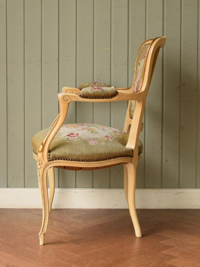 フランスの椅子の側面