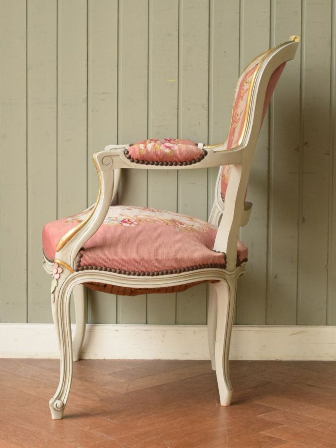 フランスの椅子の側面