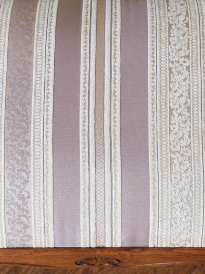 アンティークスツールの生地