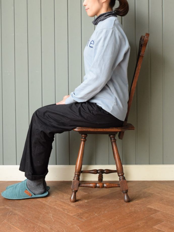 アンティークの椅子の側面