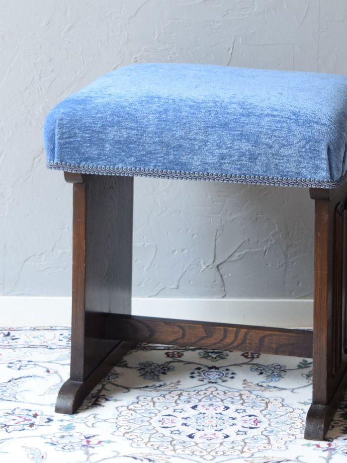 おしゃれなアンティークスツール