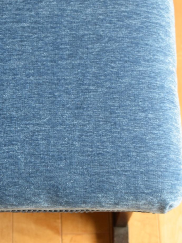 アンティークスツールの生地