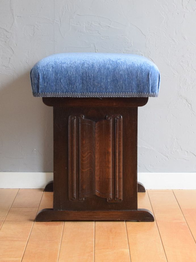 アンティークスツールの側面