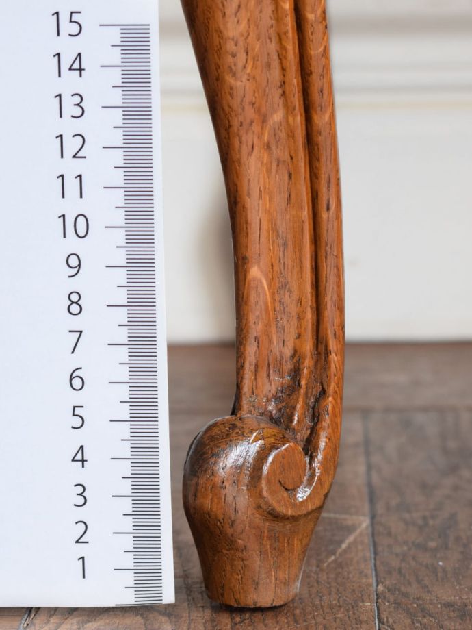 アンティーク家具の脚