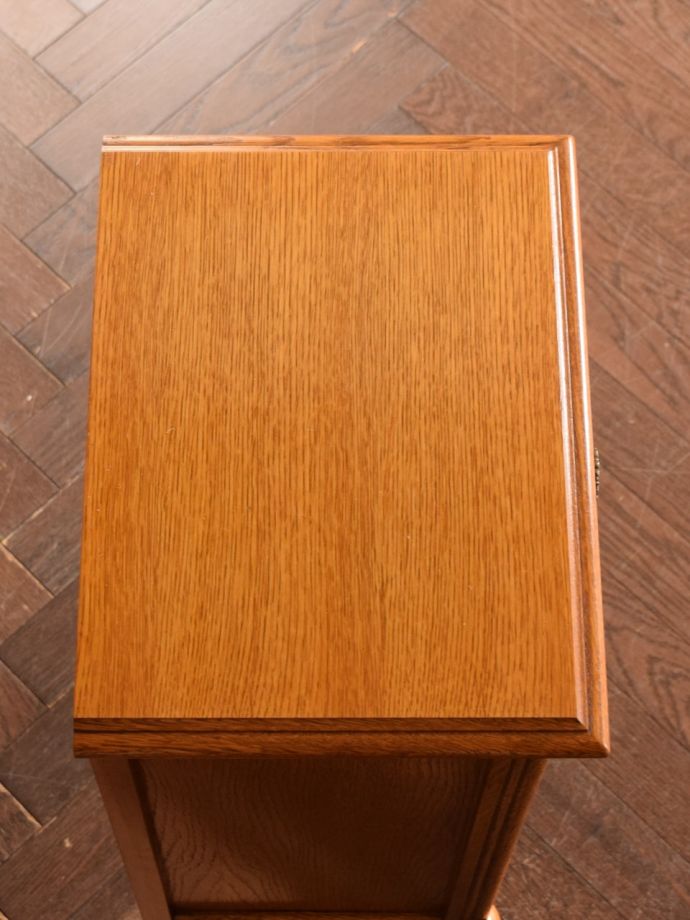 サイドチェストの天板