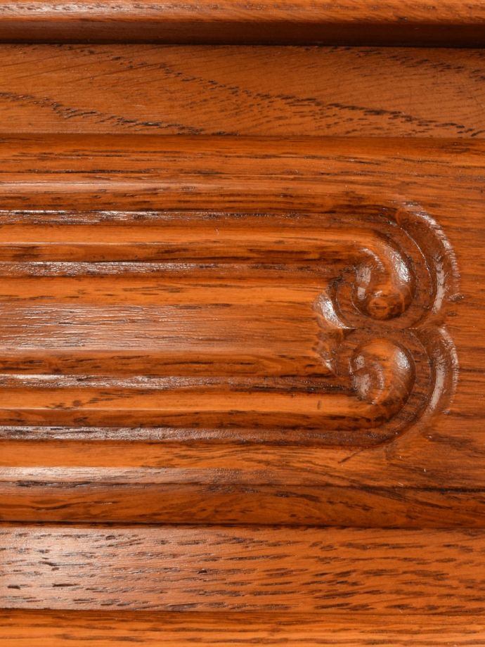 アンティーク家具の装飾