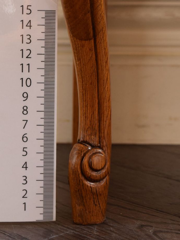 アンティーク家具の脚