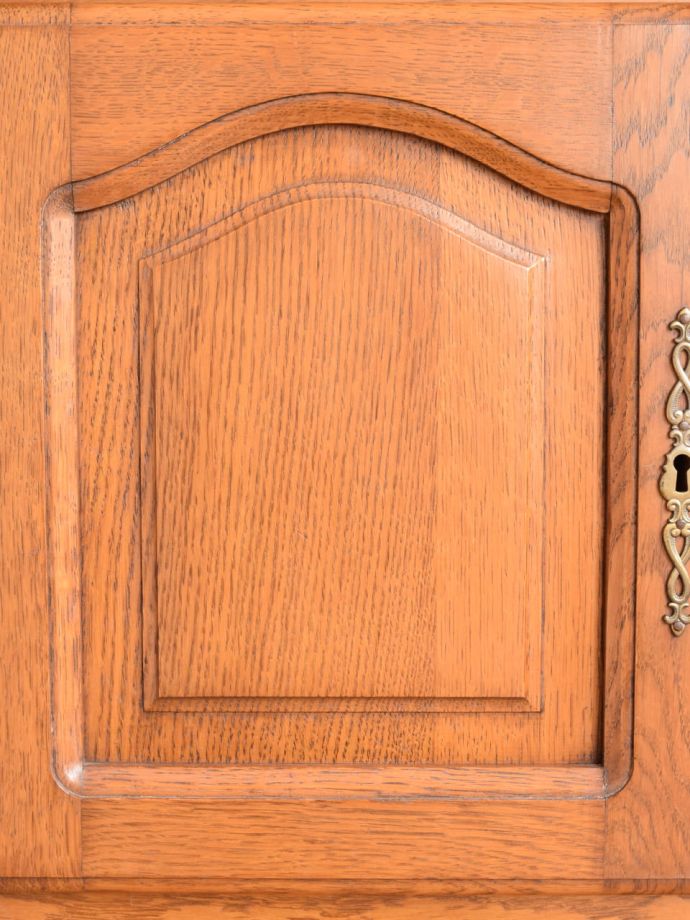 アンティーク家具の装飾