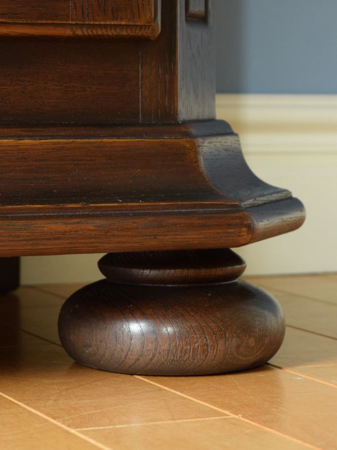 アンティーク家具の脚