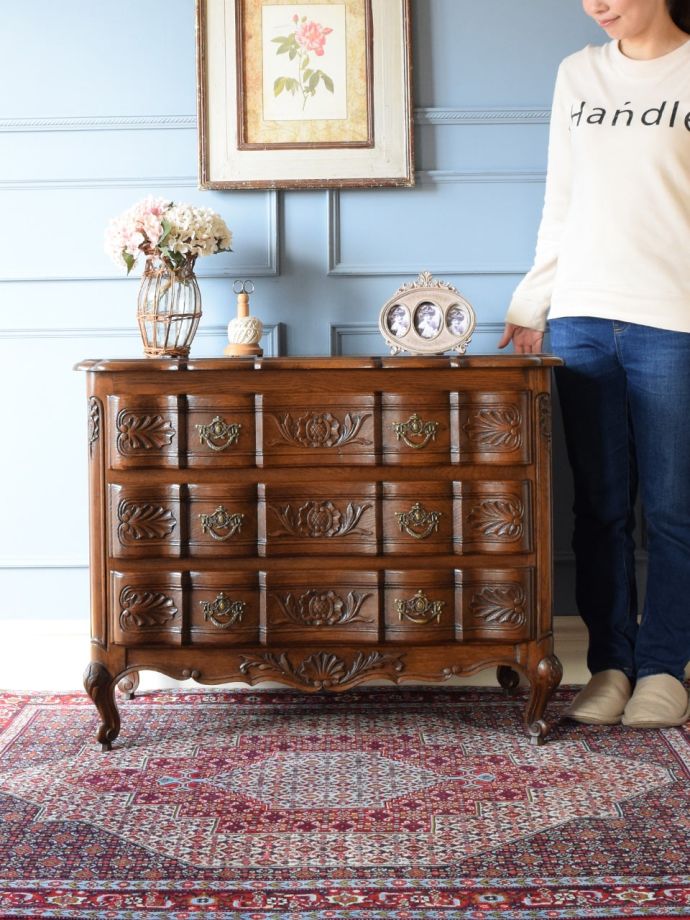 フランスのアンティークチェスト