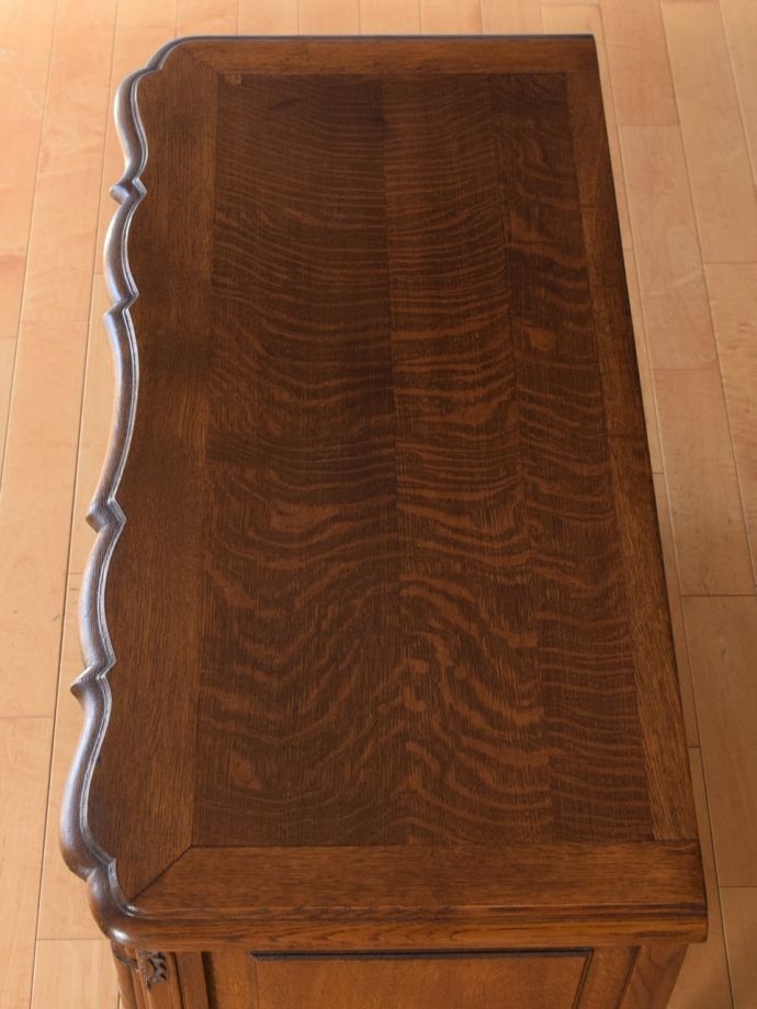 フランスのチェストの天板