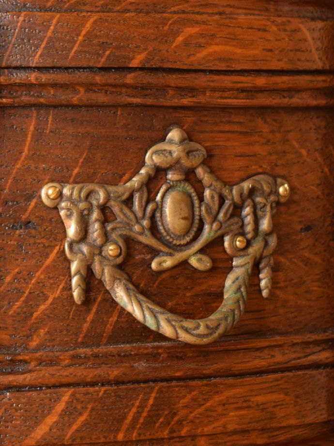 アンティークチェストの取っ手