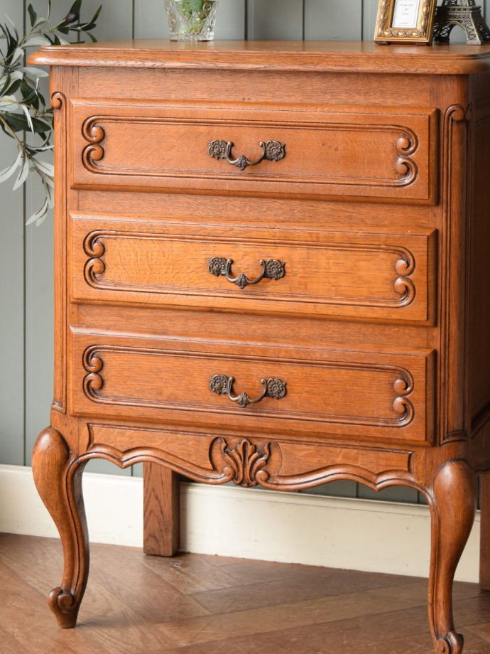 フランスのおしゃれな収納家具