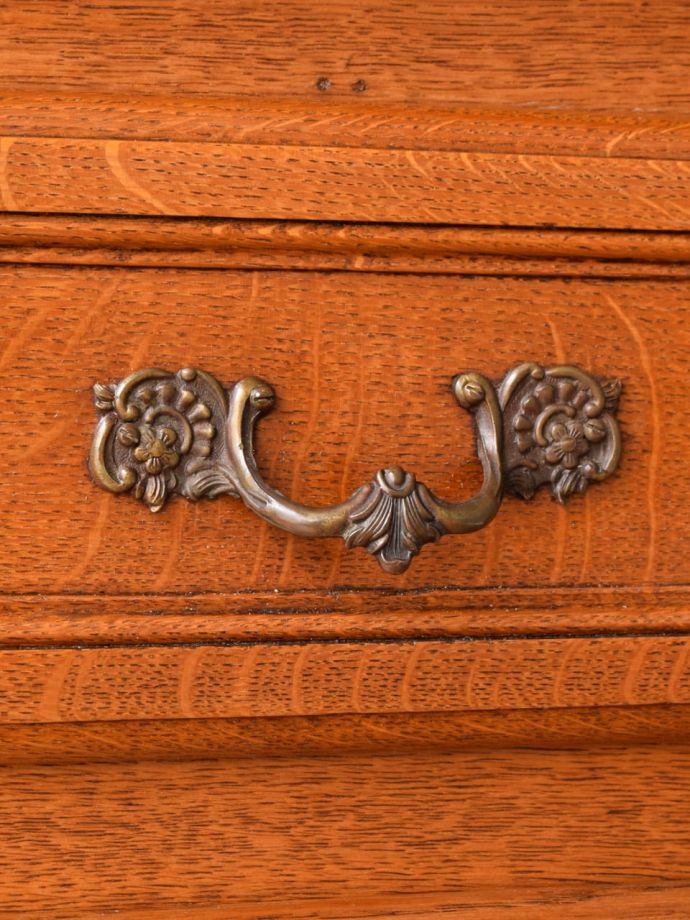 アンティークチェストの取っ手