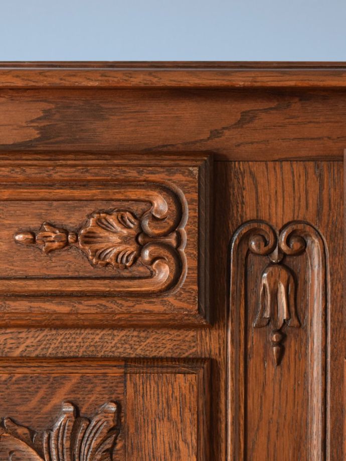 アンティークらしい彫