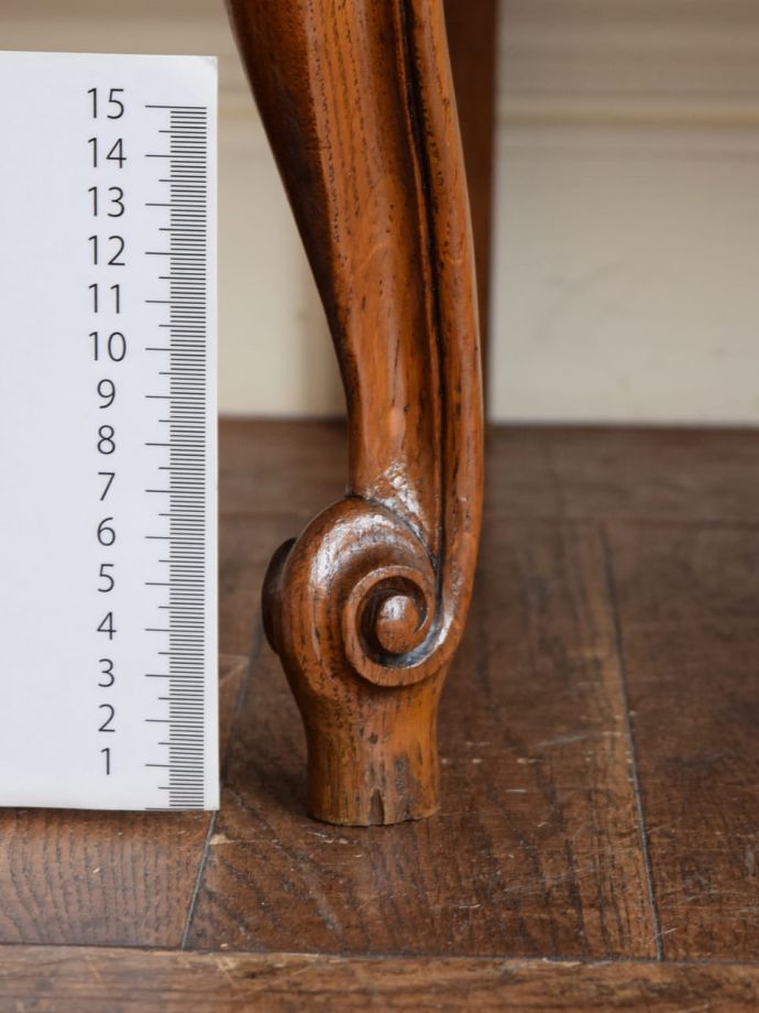 アンティーク家具の脚