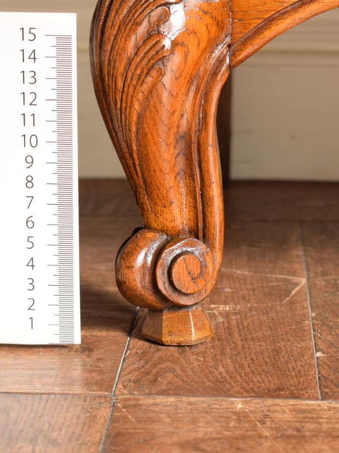 アンティーク家具の脚