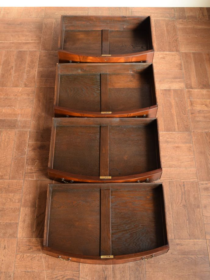 おしゃれなチェストの引き出しの中