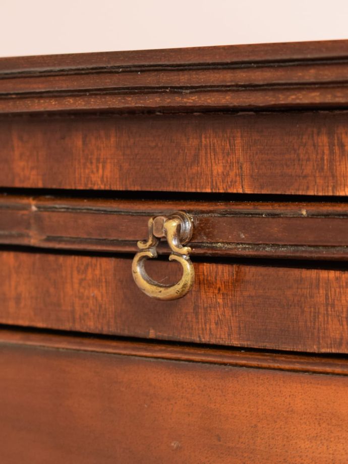 スライディングトレイの取っ手