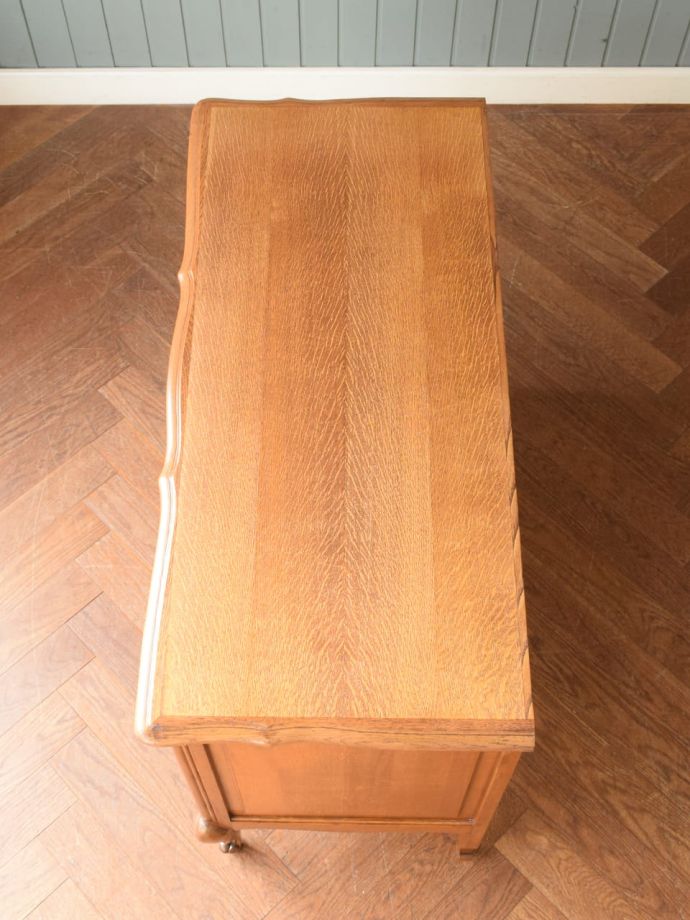 フランスのチェストの天板