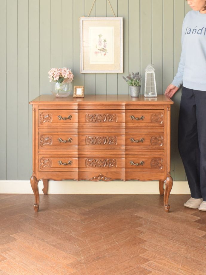 フランスのアンティークチェスト