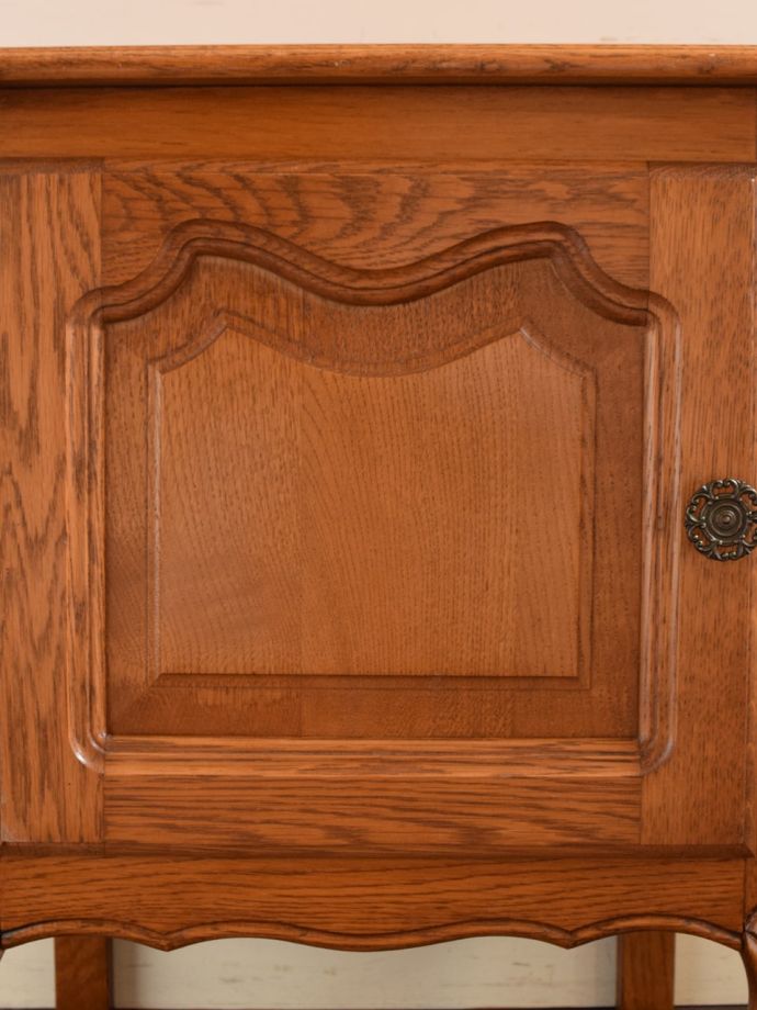 アンティーク家具の装飾