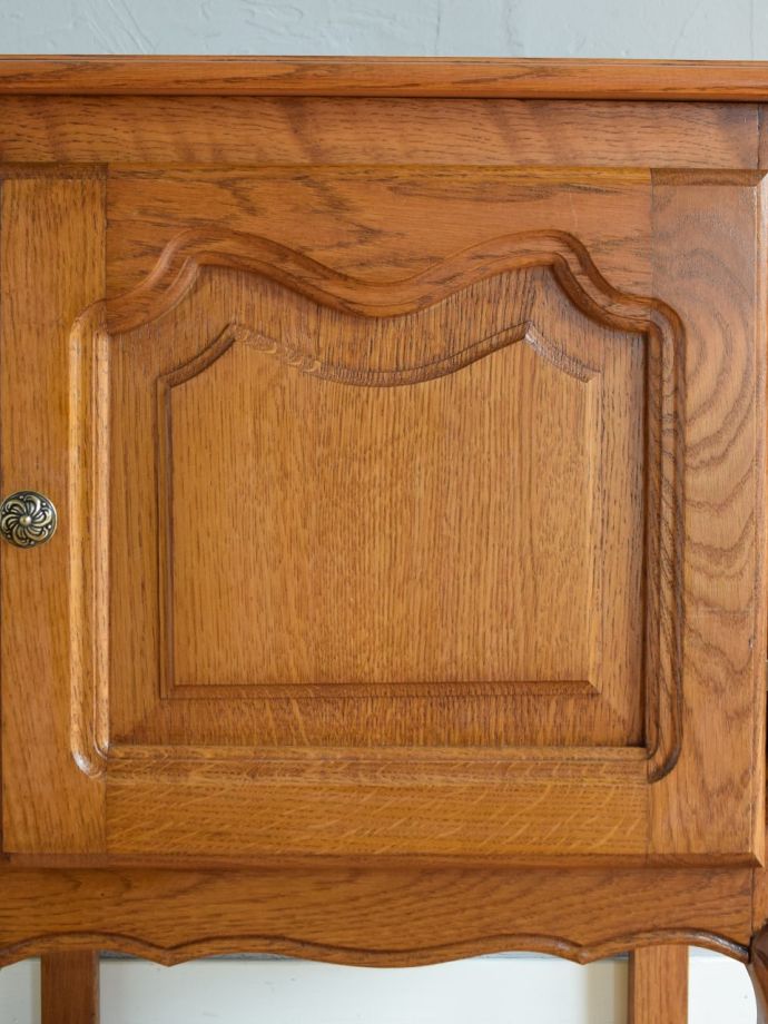 アンティーク家具の装飾