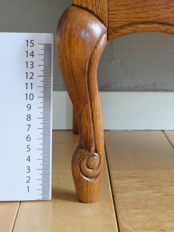 アンティーク家具の脚