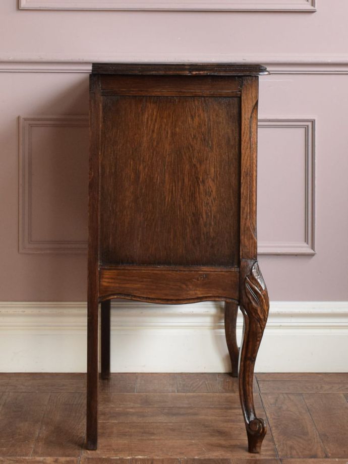 チェストの側面