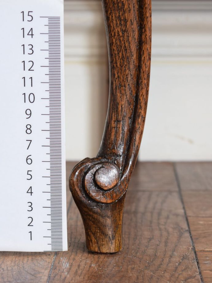 アンティーク家具の脚