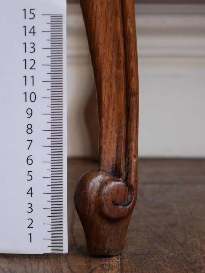 アンティークチェストの脚