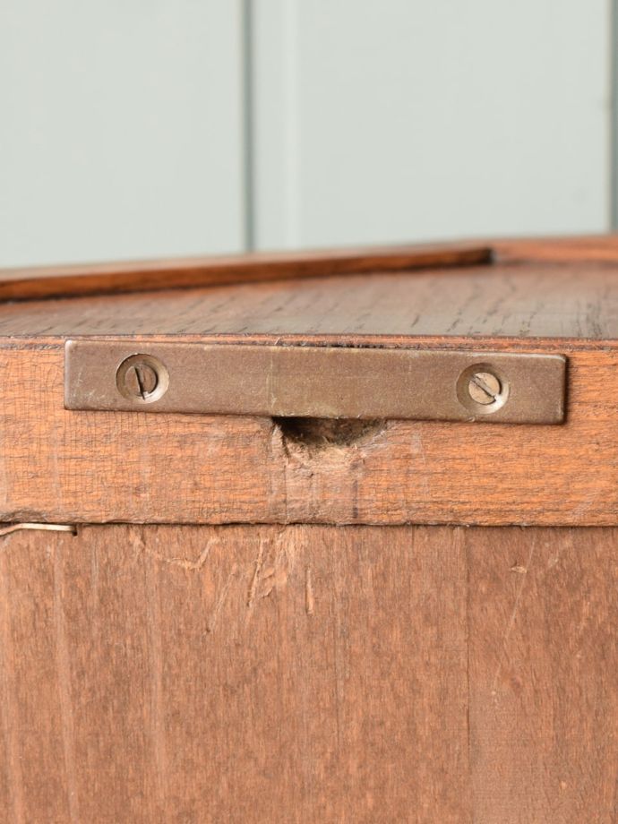 ウォールキャビネットのフック