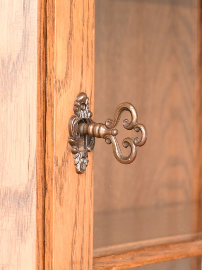 アンティーク家具の取っ手
