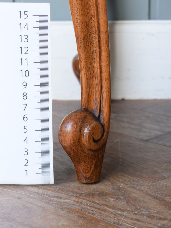 アンティーク家具の脚