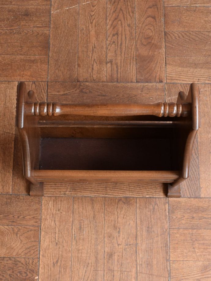 マガジンラックの中