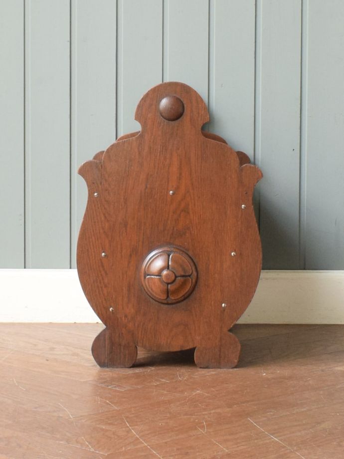 マガジンラックの側面