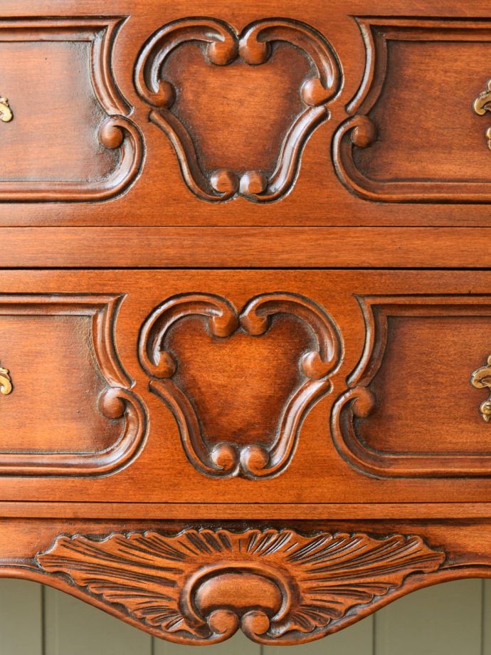 チェストのおしゃれな装飾