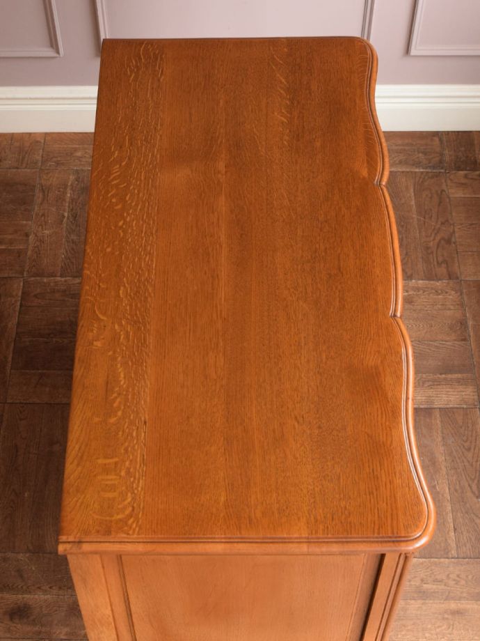 フランスのチェストの天板