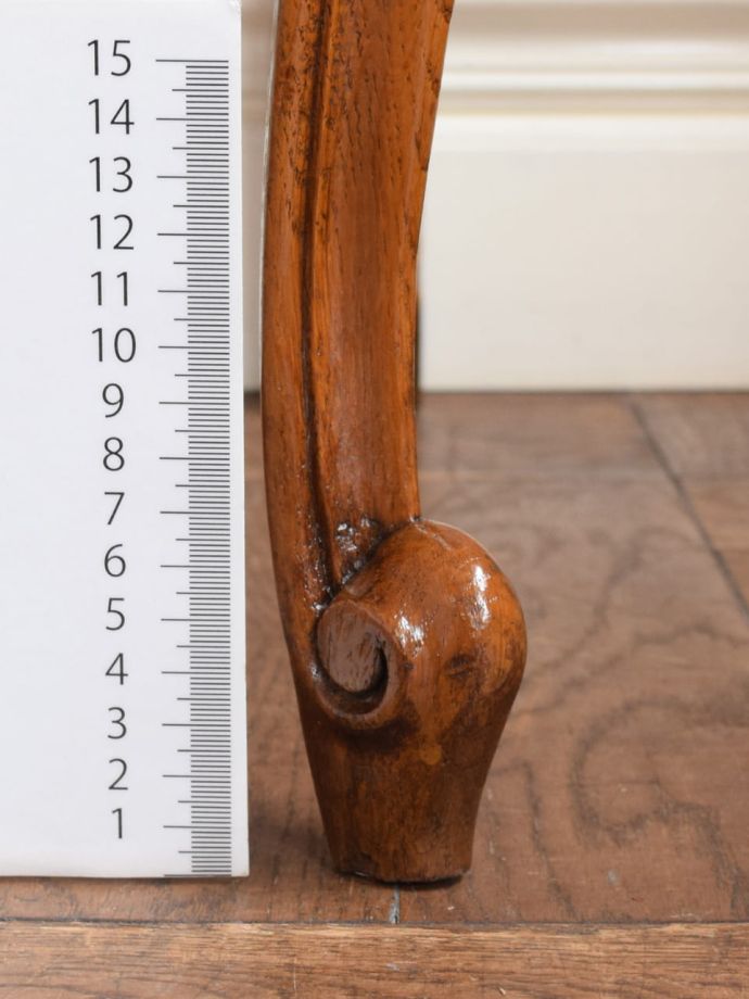 アンティークチェストの脚