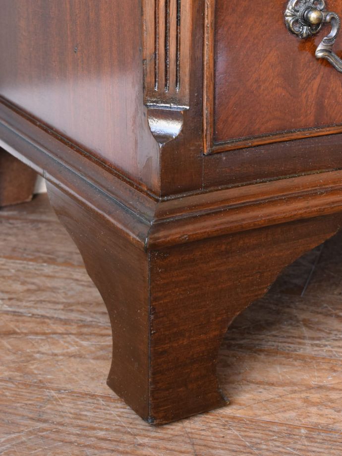 アンティーク家具の脚