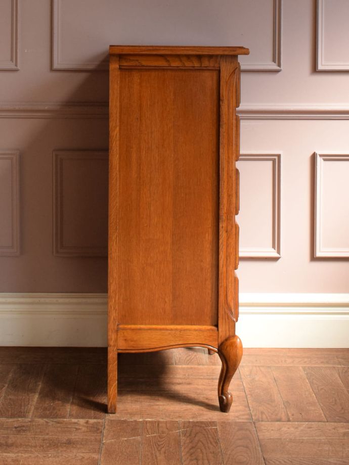 アンティークチェストの側面