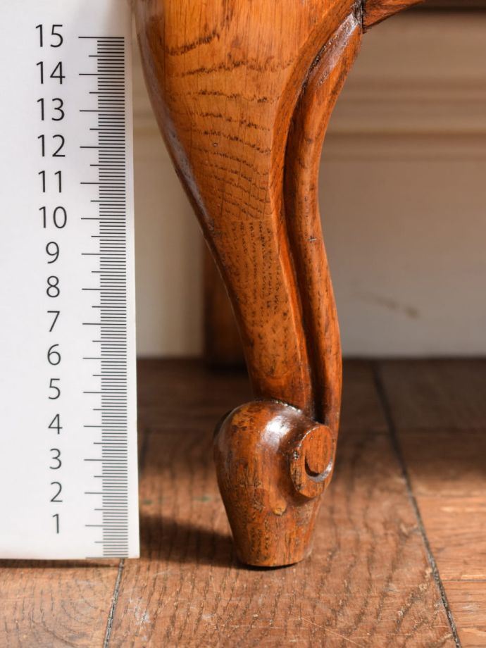 アンティークチェストの脚