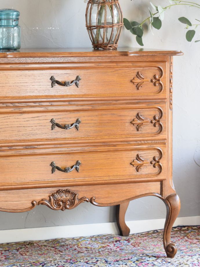 フランスのおしゃれな収納家具