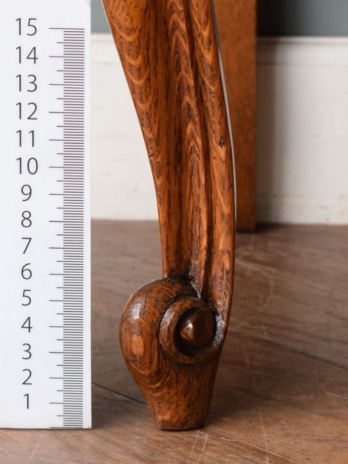 アンティーク家具の脚