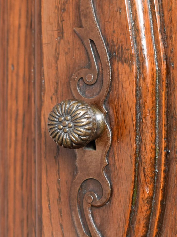 アンティーク家具の取っ手