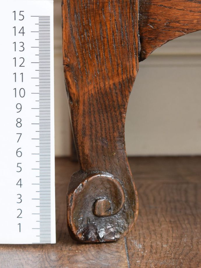 アンティーク家具の脚