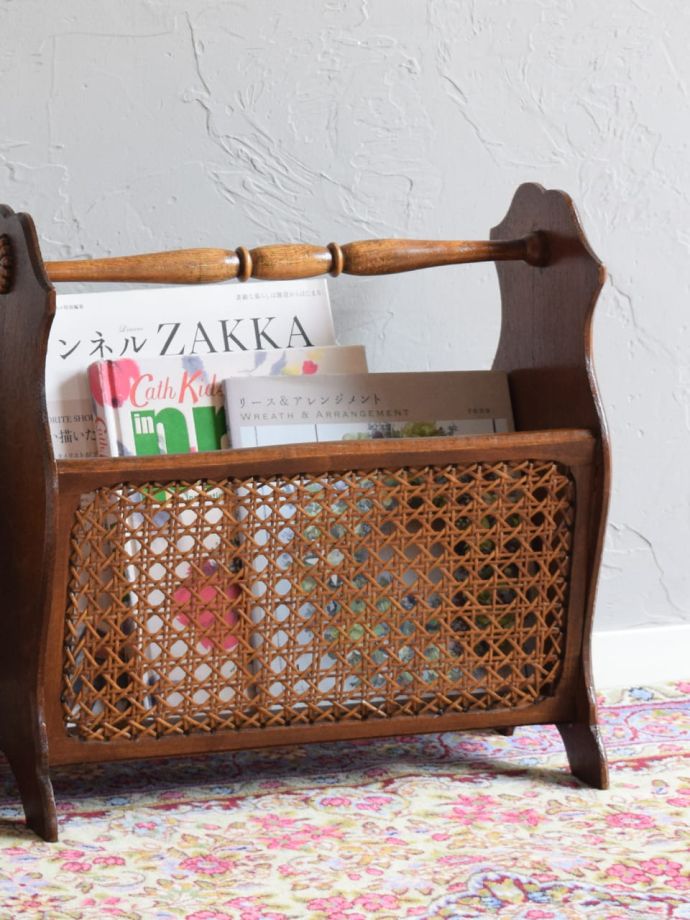 おしゃれなマガジンラックの収納量