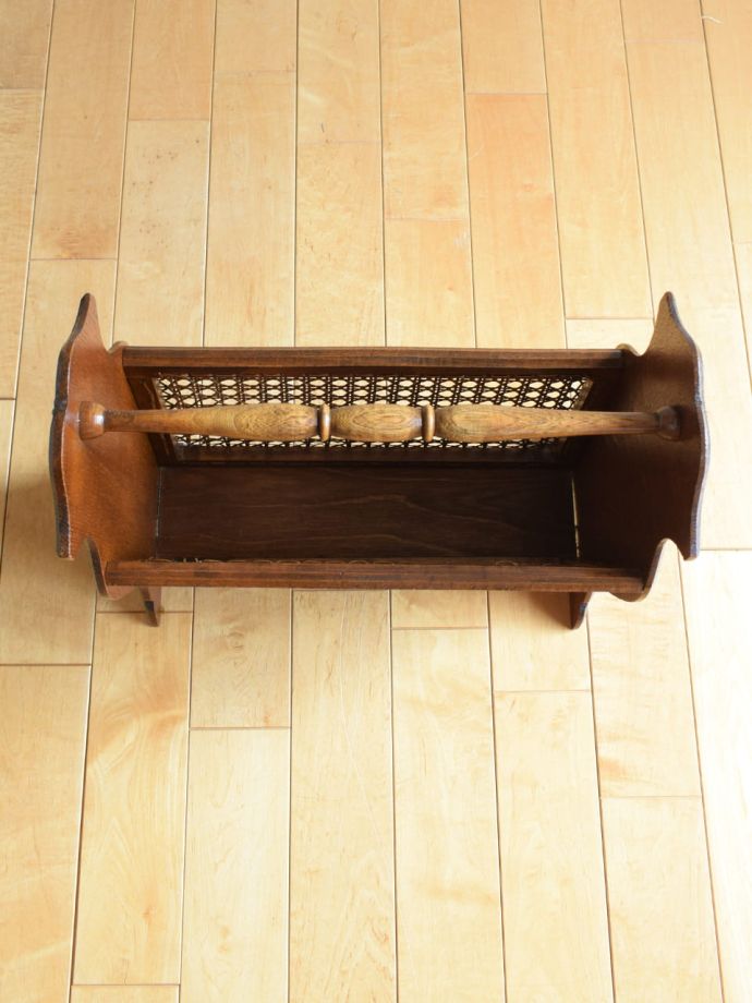 マガジンラックの中