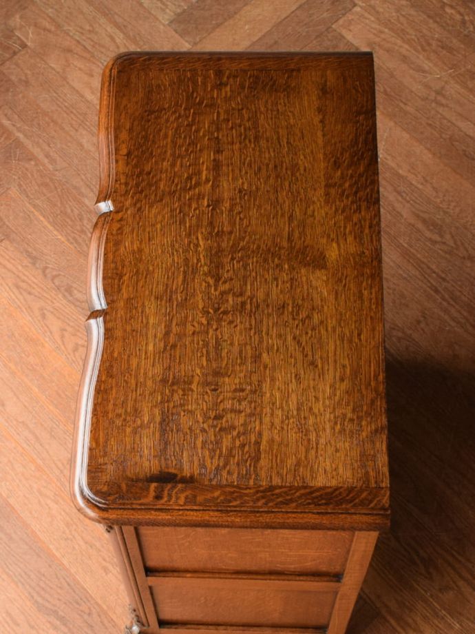 フランスのチェストの天板