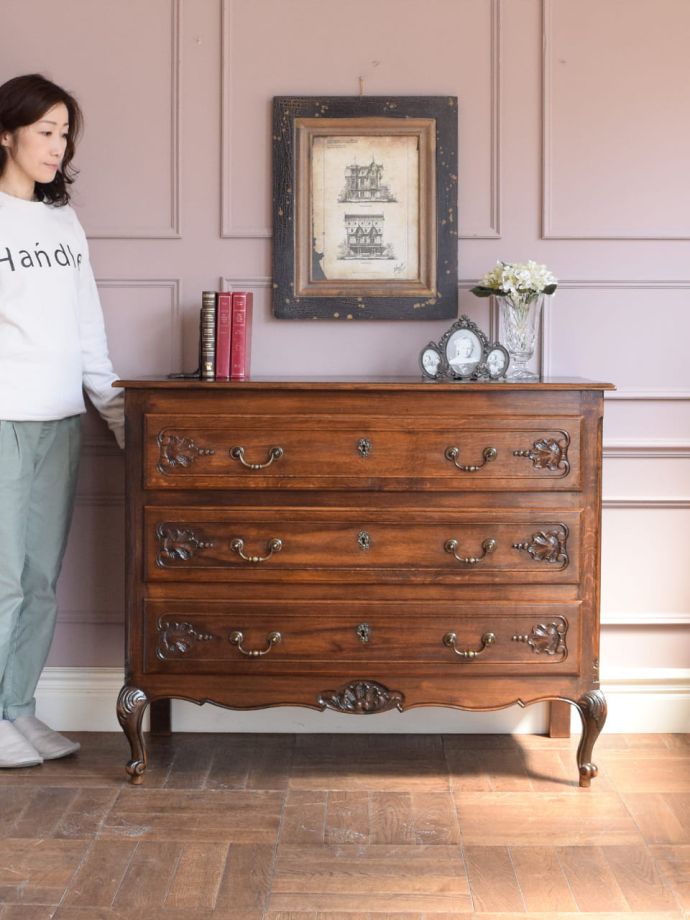 フランスのアンティークチェスト